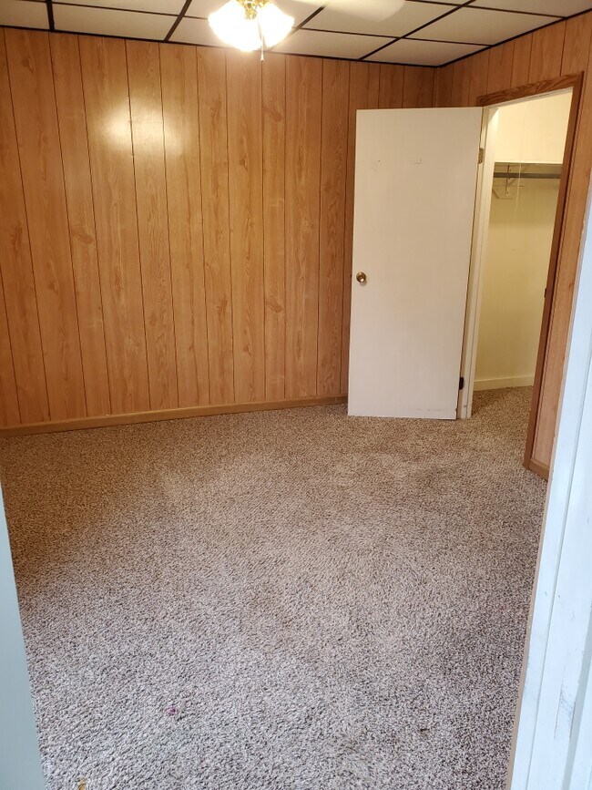 Bedroom 1 - 618 Grant St