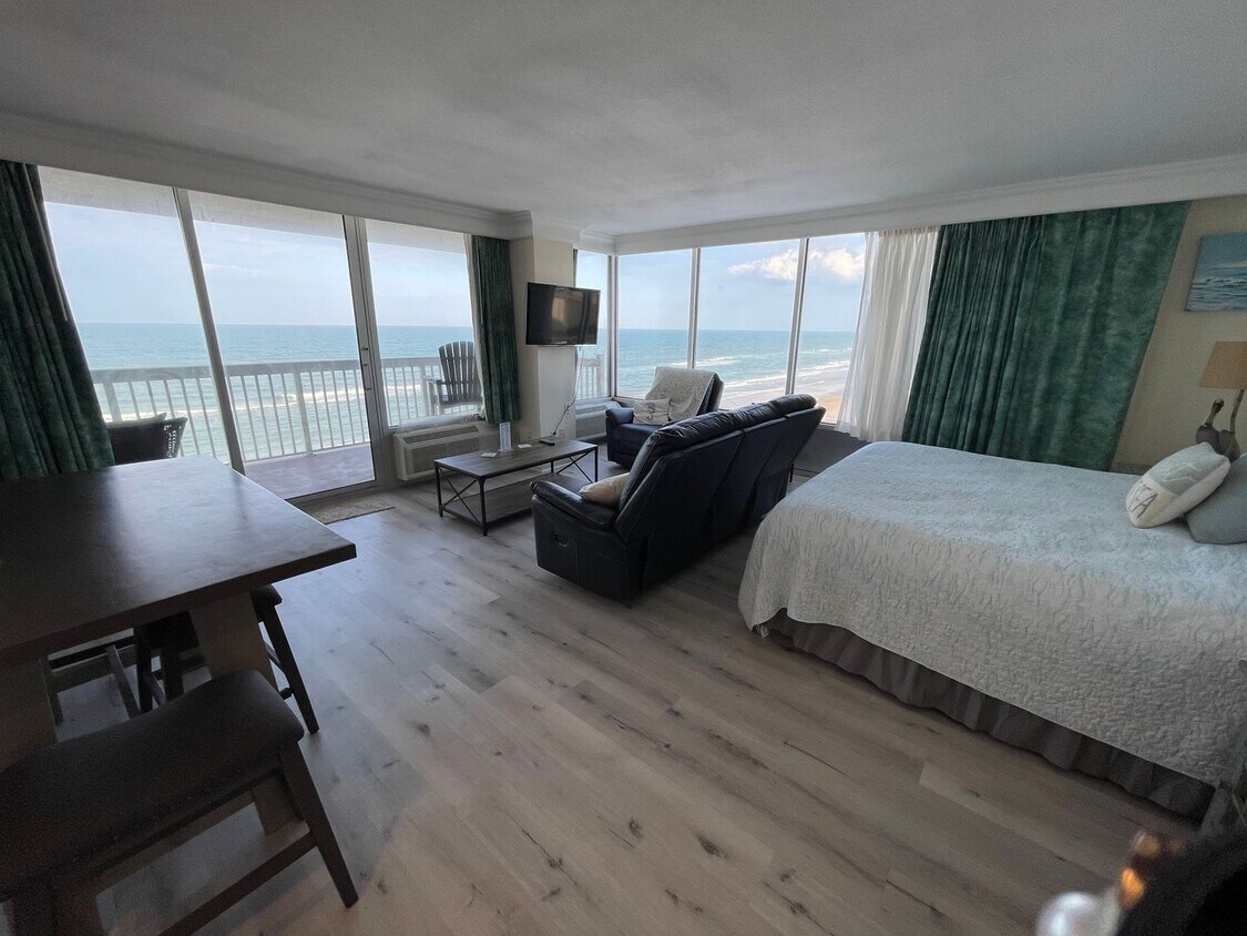 Primary Photo - Oceanfront Corner View Condo - BEST VIEW & Wake up to the Oceanview from bed! DEPOSIT-FREE Rentin...