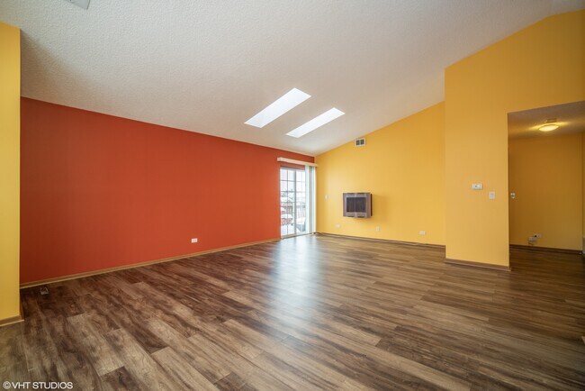 Foto del edificio - 350 W Happfield Dr
