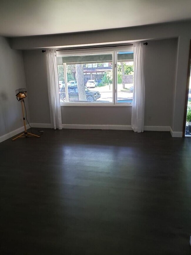 Foto del edificio - Newly renovated duplex in Middleton!
