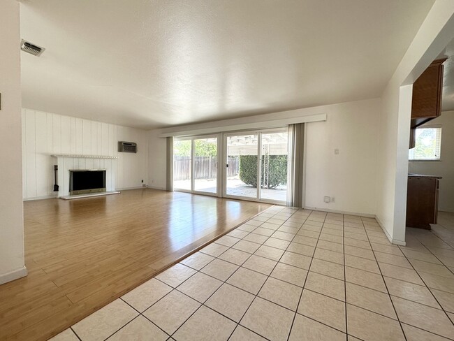 Foto del edificio - 3 bedroom 1 bathroom home located in Sacra...