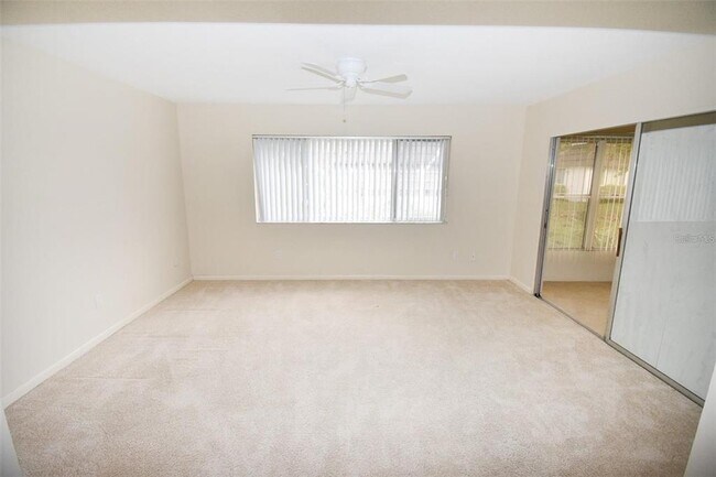 Foto del edificio - 3961 Ashwood Ln