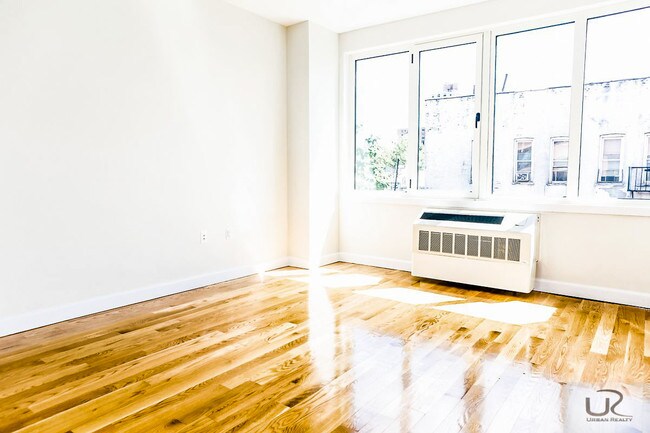 Building Photo - 276 6th St