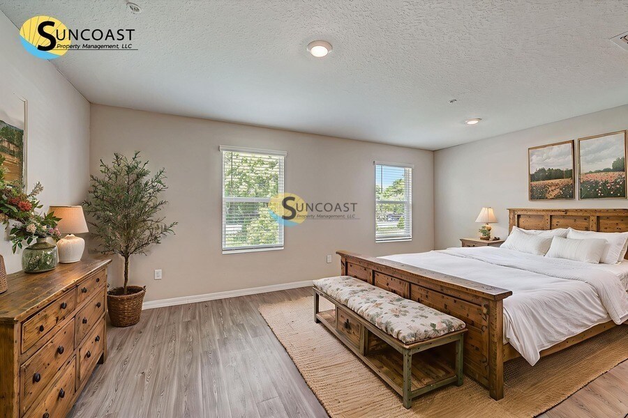 Foto principal - 9572 Hood Rd