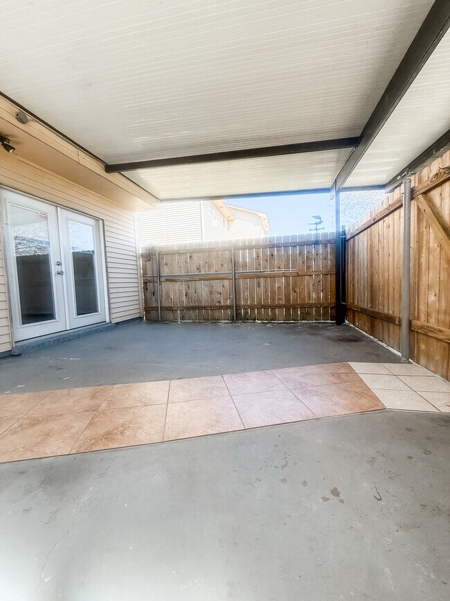 Foto del edificio - 214 Greenbriar Dr