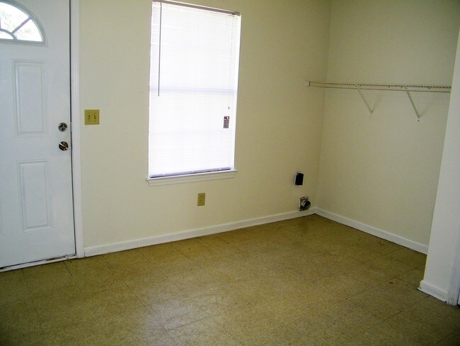 Photo - 30 Chatham St