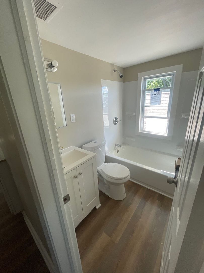 381 E 152nd St Cleveland, OH 44110 – photo 5