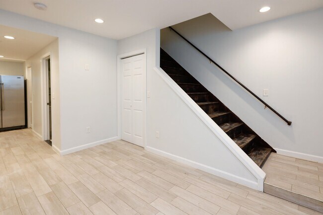 Foto del edificio - 256.5 Fairmount Ave