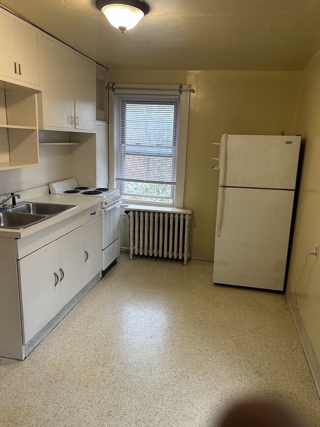 Building Photo - 33 W Fayette St