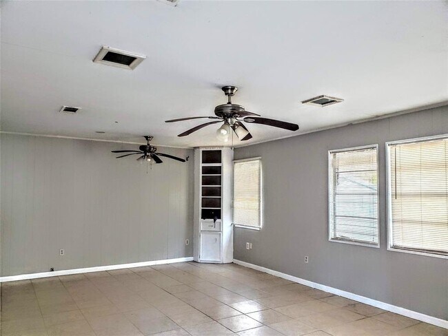 Foto del edificio - 5764 Cessna Dr