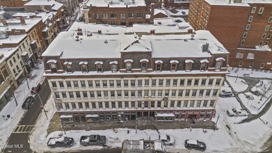 Building Photo - 5 Broadway