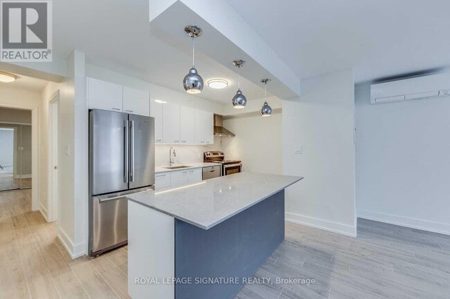 Building Photo - 1089 Broadview Ave