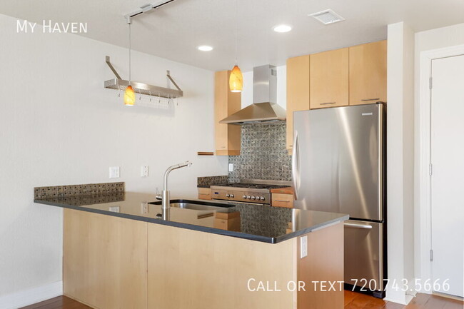 Building Photo - Amazing apartment in Jefferson Park with v...