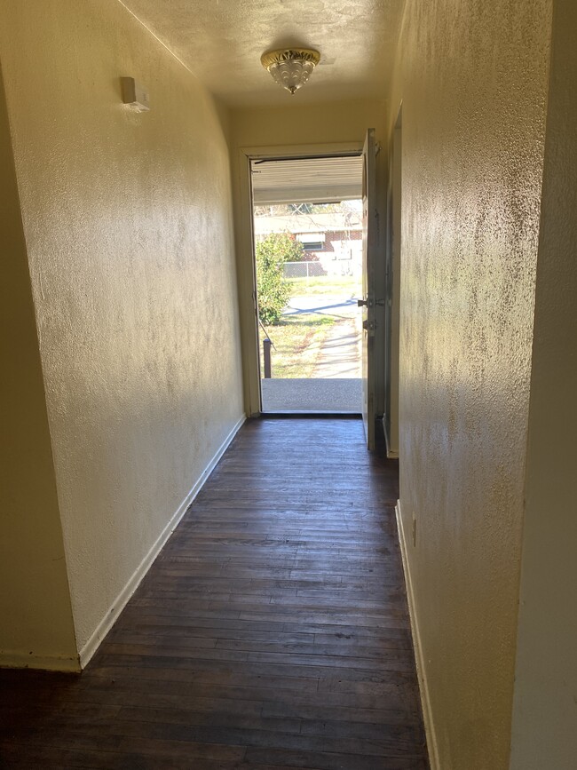 Front Entrance - 1014 Pennsylvania Dr