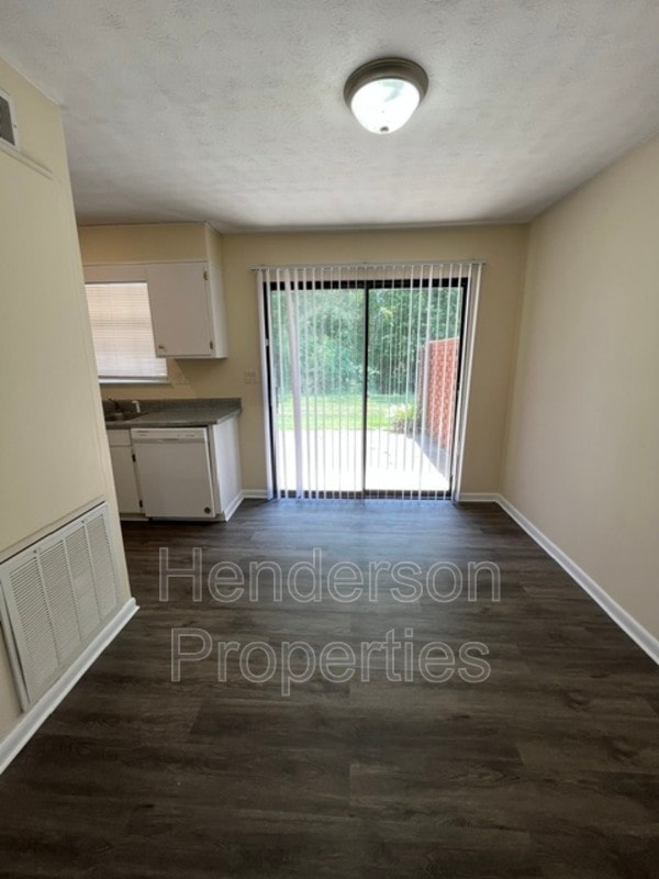 Foto del edificio - 1347 N 6th St