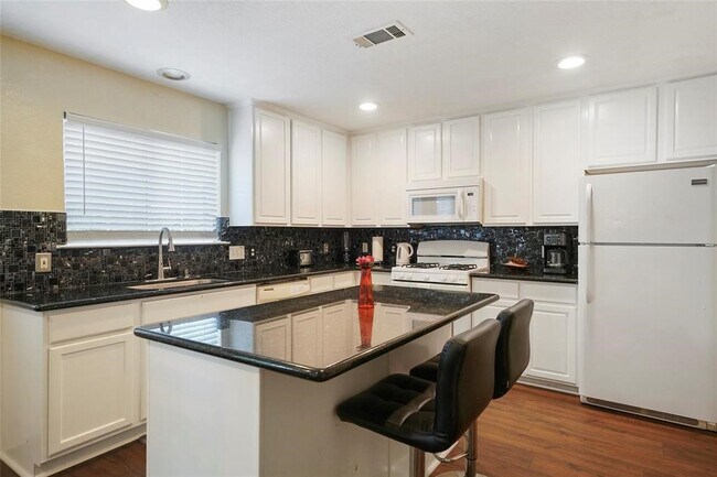 Foto del edificio - 174 Ramwind Ct