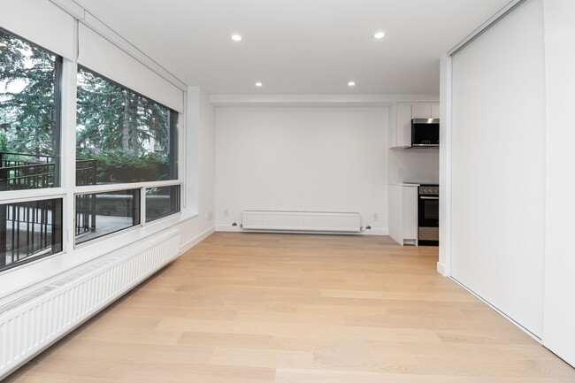 Building Photo - 31 Paxtonia Blvd