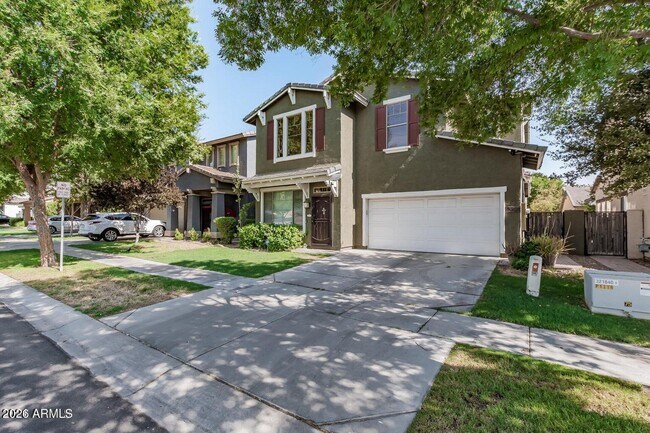 Building Photo - 4337 E Vaughn Ave