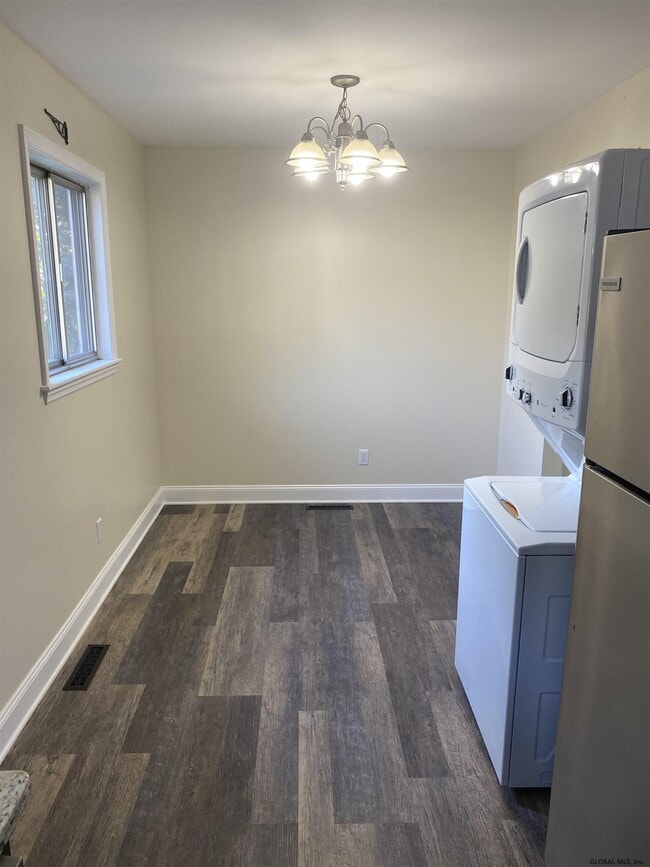 5 Delafield Dr, Colonie, NY 12205 Townhome Rentals in Colonie NY