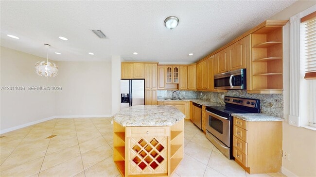 Building Photo - 897 Briar Ridge Rd