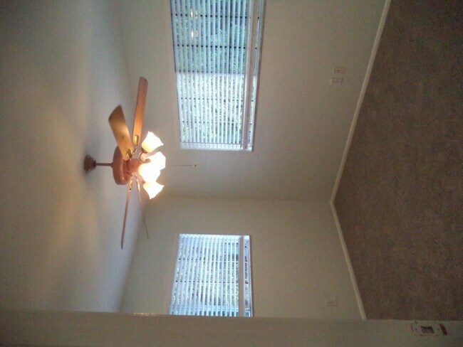 Foto del edificio - 5828 Harbour Club Rd