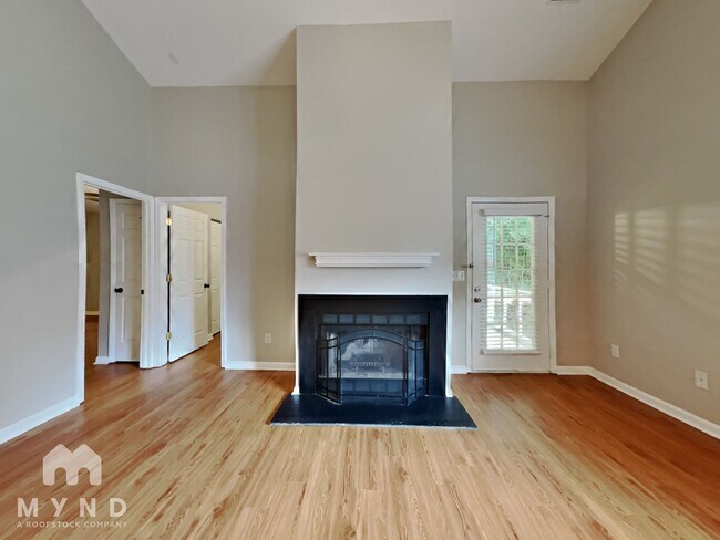 Building Photo - 17 Howlett Pl