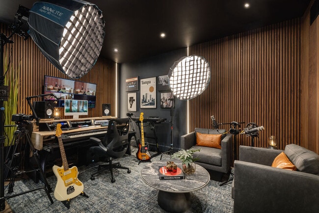 Building Photo - Broadstone Marina Bay