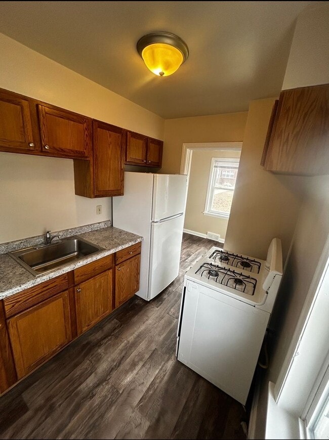 Building Photo - 3178