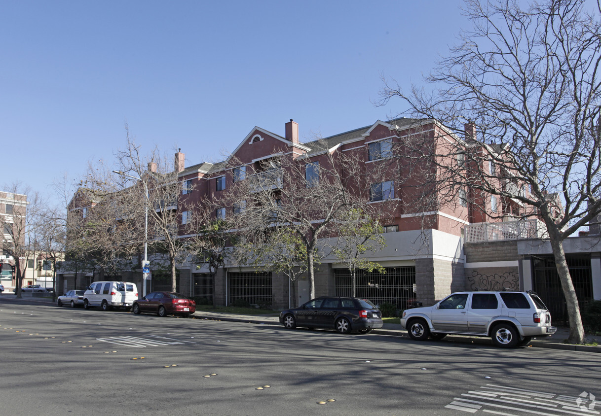 Foto del edificio - Richmond City Center Apartments