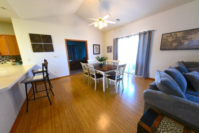 Foto del edificio - W170N5544 Ridgewood Dr