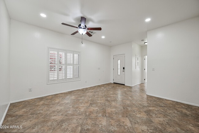 Foto del edificio - 2338 W Hunter Ct