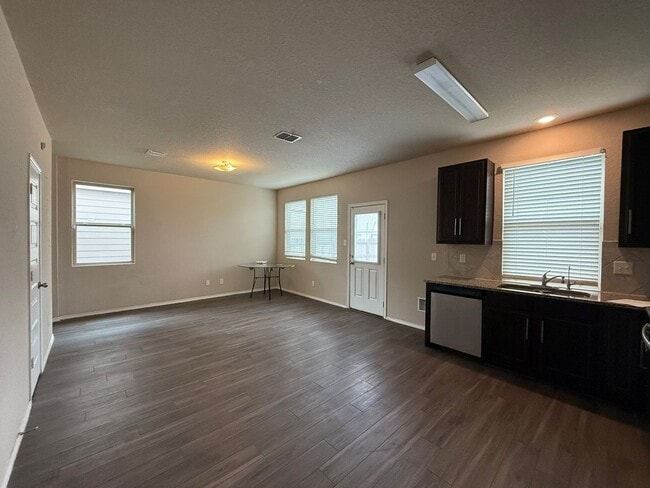 Building Photo - 10534 Green Rock Dr