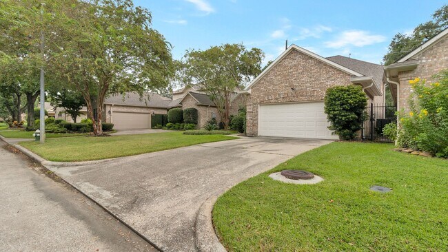 Foto del edificio - 14918 Plantation Oak Dr