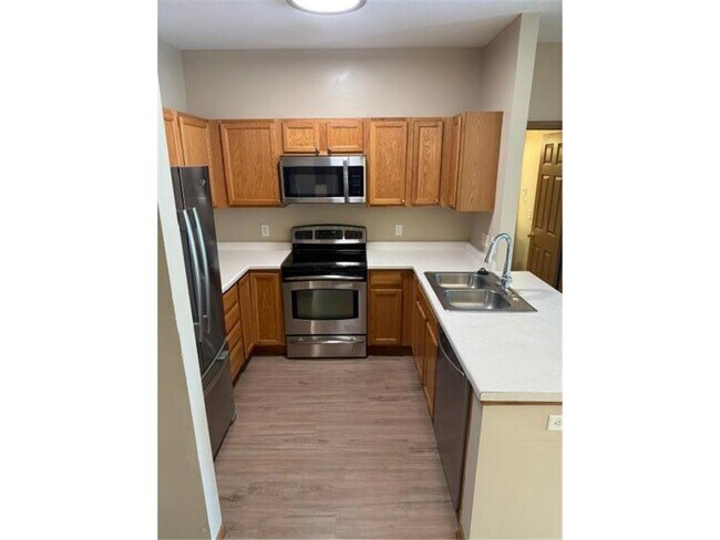 Foto del edificio - 6886 Meadow Grass Ln S