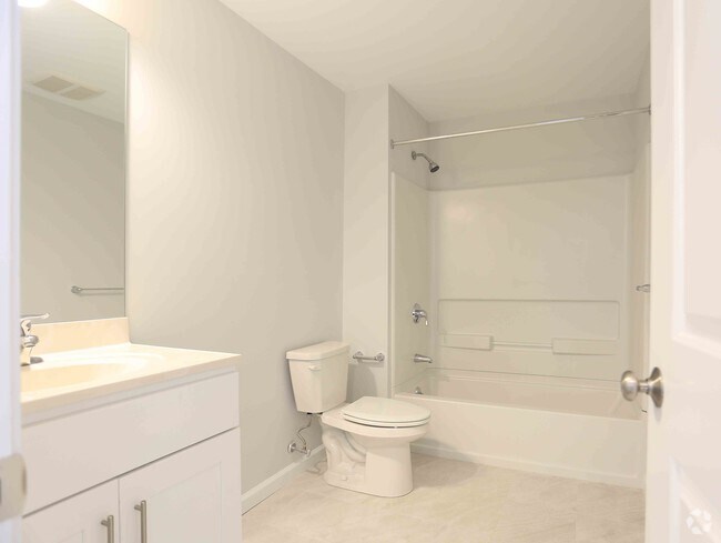 BAÑO 2HAB - Bridge Street Commons