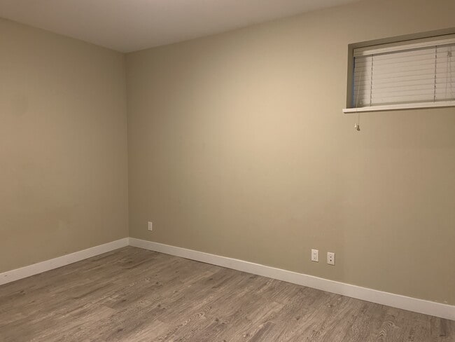 Photo du bâtiment - 6841 Burns St