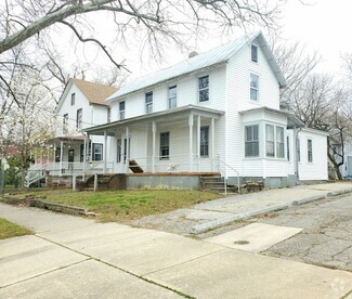 Building Photo - 407 S 8th St
