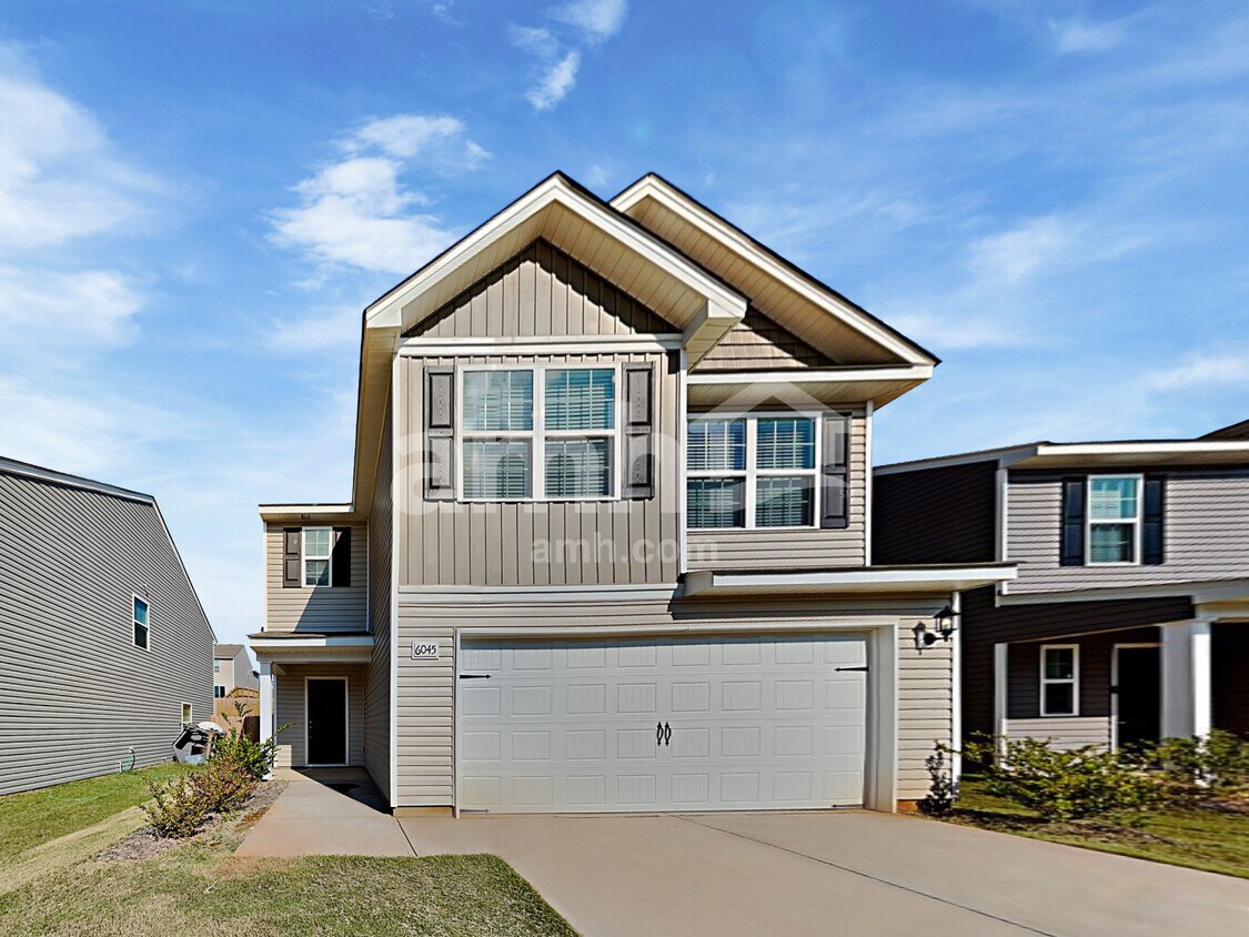 Foto principal - 6045 Mason Tucker Drive