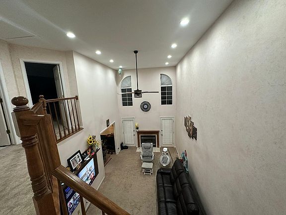 Foto principal - 920 Sweetflower Dr