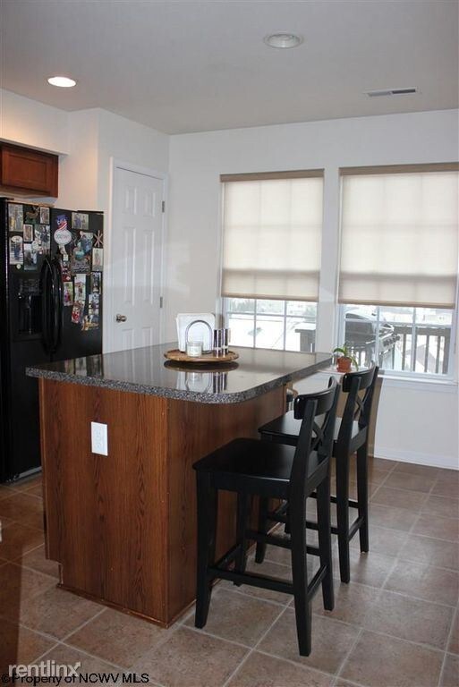 Building Photo - 3 br, 2.5 bath Townhome - 227 Raven Run