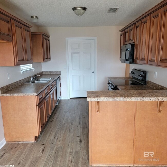 Foto del edificio - 1701 Woodbridge Cir E