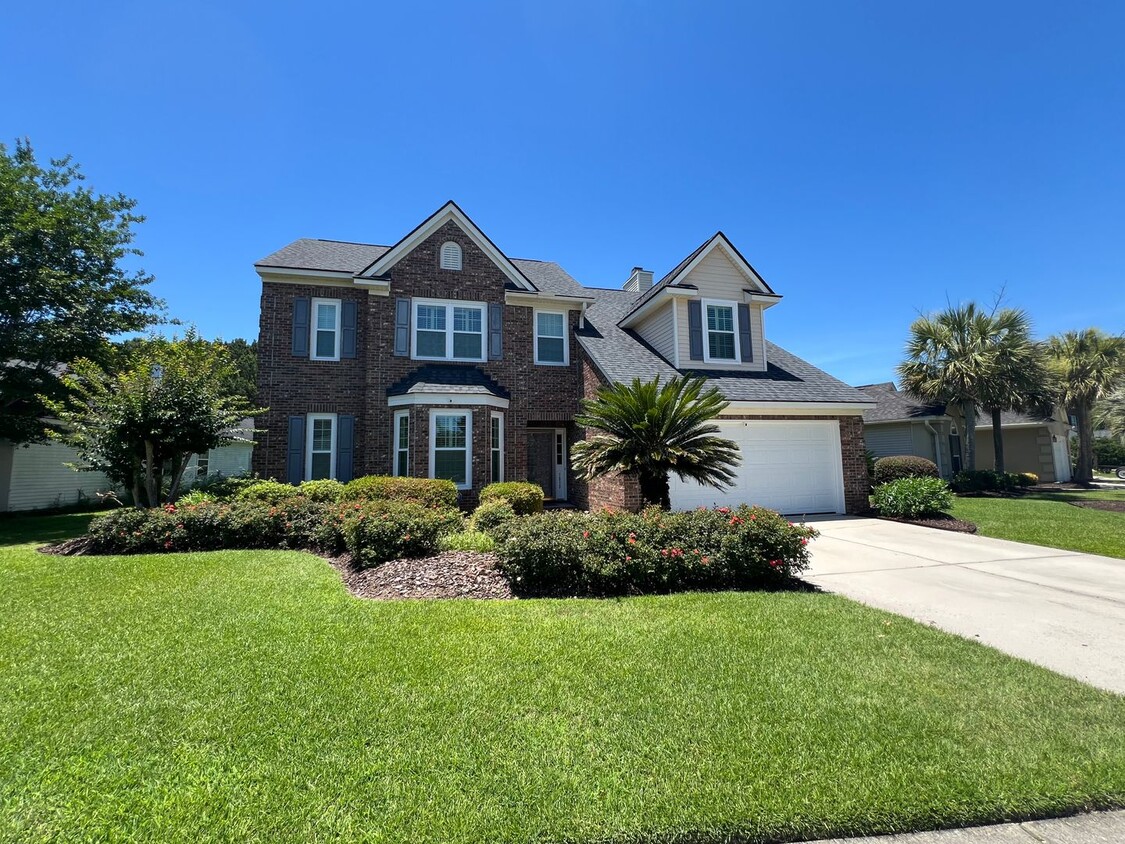 Primary Photo - 4 Bedroom 2.5 Bath House in Park West - Mo...