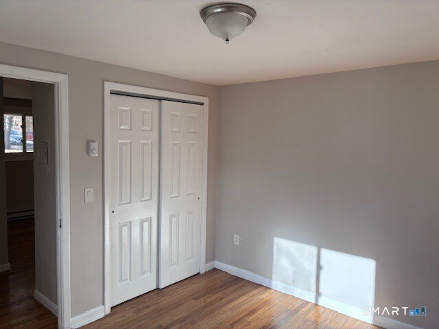 Foto del edificio - 2144 Waterbury Rd