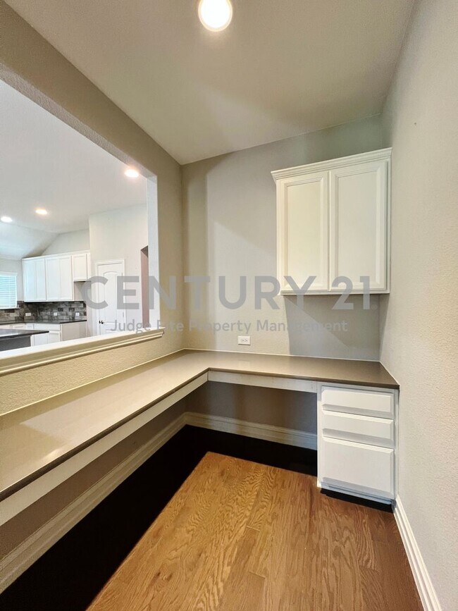 Foto del edificio - Beautiful and Open 3/2/2 Home in McKinney ...