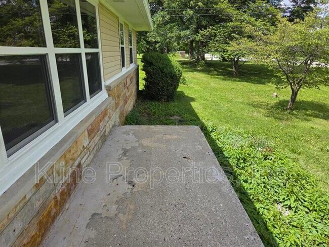 Building Photo - 1750 Bade Rd