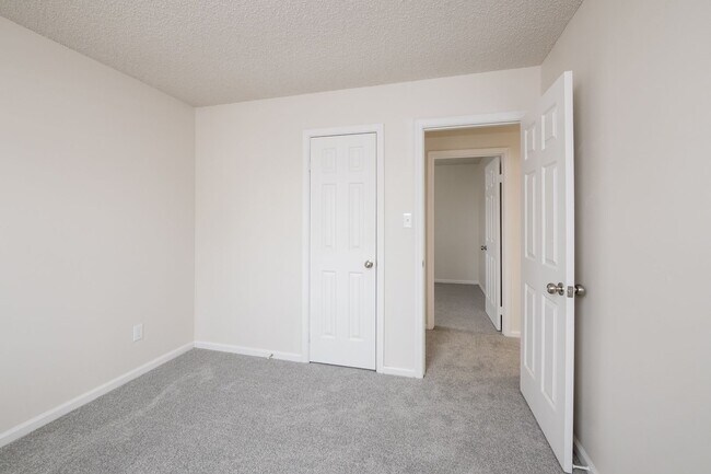 Foto del edificio - Newly Renovated 3 Bedrooms 2.5 Bathroom Home