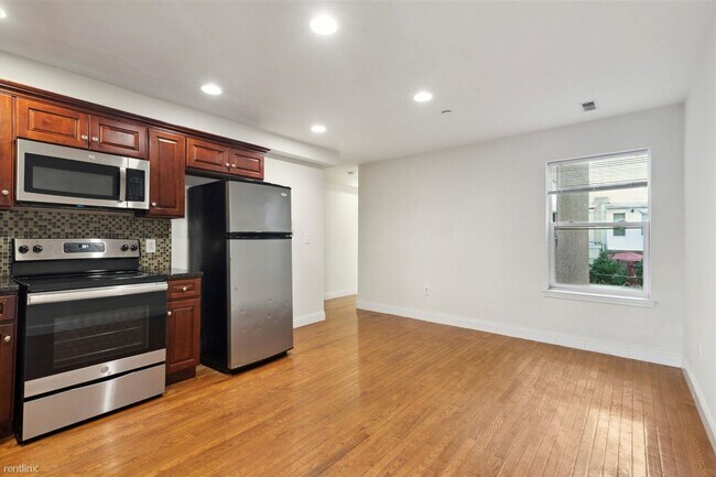 Foto del edificio - 4 br, 2 bath Duplex - 1815 N 18TH ST Unit 102