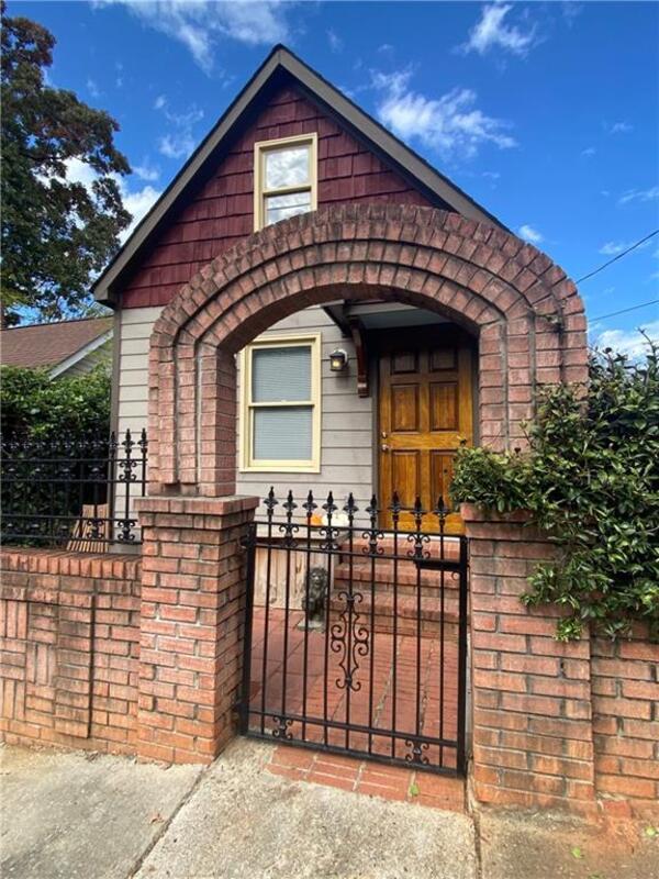Primary Photo - 624 McDonald St SE