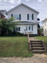 Building Photo - 2483 3rd Ave