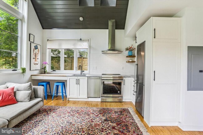 Foto del edificio - 3705 Brandywine St NW